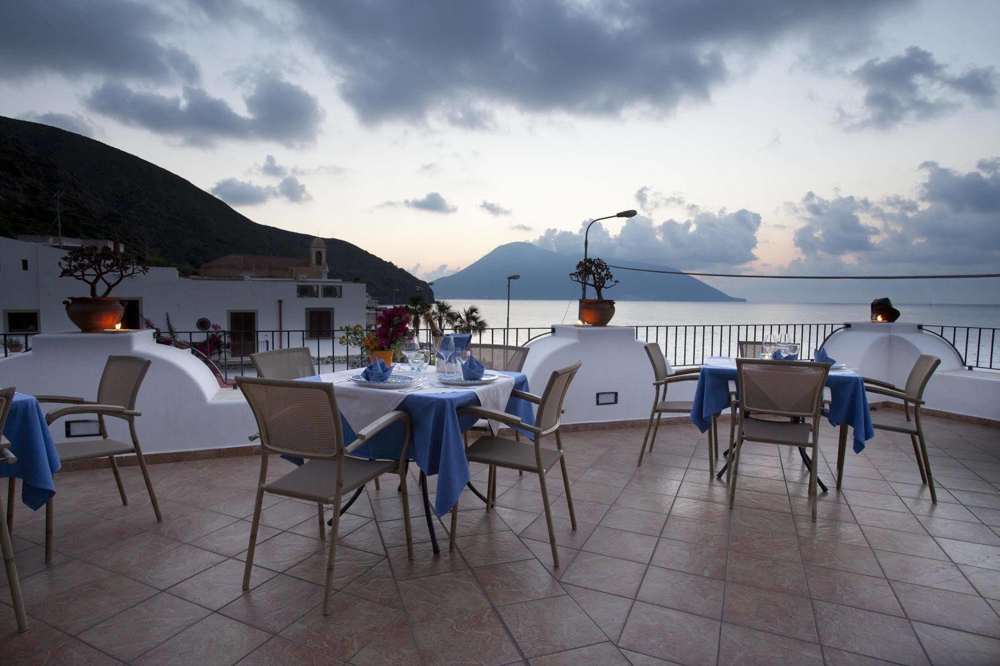 Hotel Residence Acquacalda Lipari  Exterior foto
